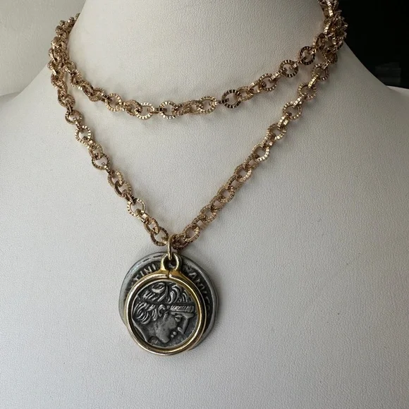 Vintage 1980s Gold Plated Statement Chain Necklace with Coin Pendant - Picture 9 of 11